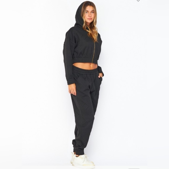 CROPPED HOODIE SWEATSUIT - Picture 2 of 4